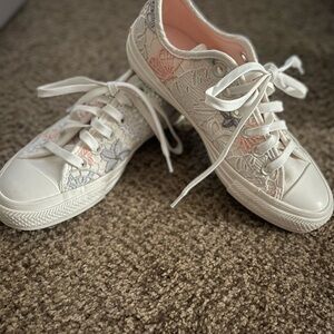Women's Soft Pink Sneakers